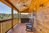 Two Cabins!  Sleeps 24, Themed Bunk Rooms for the Kids, Hot Tubs, Mountain Views - 4-نجوم