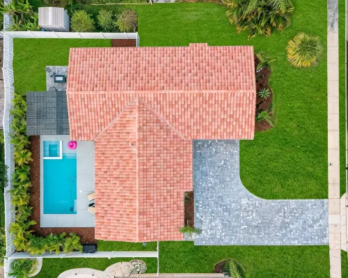 Bright and Beachy Pool Home - بوتيك