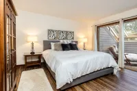 Incredible Mountain Views - Modern Four Bedroom Home - Five Minute Walk to Slope - piscina