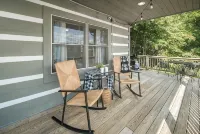 Boone/Blowing Rock Cabin: Hot Tub, Mountain Views, Sleeps 8, Peaceful, Private - Wifi