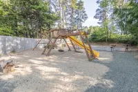 Cloud Nine - A Charming Ocean View Home with Hot Tub & Fire Pit in Belle Beach! - Wifi