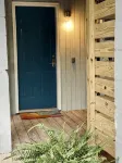 20 Steps 'till Toes in the Sand with Private Beach Access - 4 ดาว
