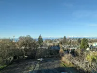 Space Needle and Mountain View. Top-Floor Condo - con vista montagne