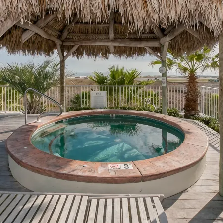 Great Views! Spacious 3B/3Ba sleeps 11, Lazy River, Mini Golf,  many amenities.