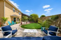 7Bd 6BA, Pool&Spa, Walk to Beach, PutPut, Dream Backyard, 10 Min. to Downtown! - 4 stjerner