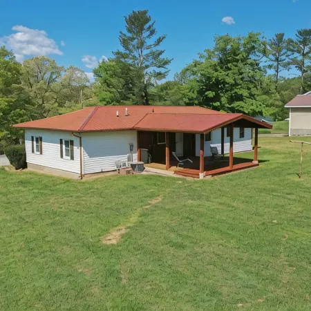 Cozy and comfy Golf Course Cottage