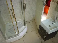 卡薩尼舒適宮殿旅館 - 機場接送