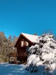 Warm Secluded Adirondack Chalet with Game Room and Bar/Lounge - Wifi