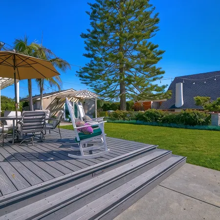 Coastal Get-Away Where Summer Never Ends!