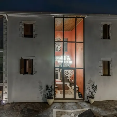 Aiora Guesthouse