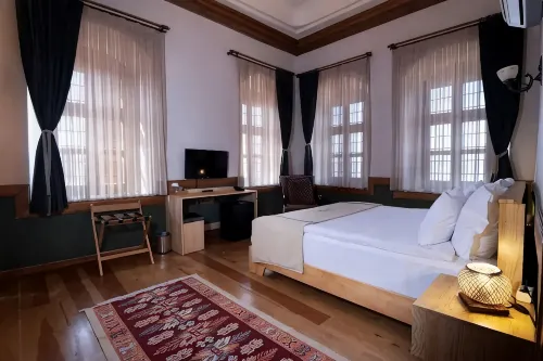 Koçanlı Köşkü Otel - Deniz Manzaralı