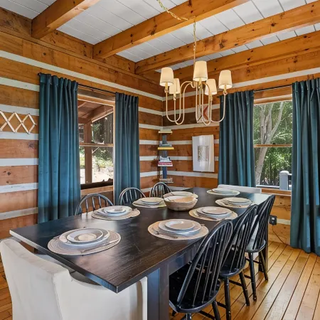The Wildflower:  Mountain Views, Sauna, Hot Tub, Game Room, Fire Pit, Sleeps 12
