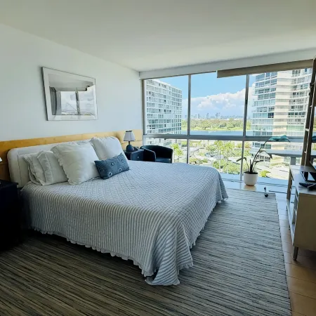 Condo with Stunning Views of Pacific Ocean, Coronado Beaches & San Diego Bay!