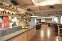 Persey Flora Apartments - bar