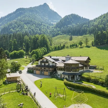 Gasthof Kleefeld Hotels in Strobl