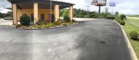 Motor Inns of America - Parkplatz