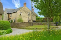 Brook Farm Cottage - 3-Star