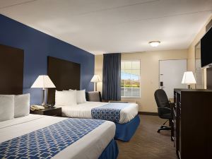 Days Inn & Suites by Wyndham Cherry Hill - Philadelphia