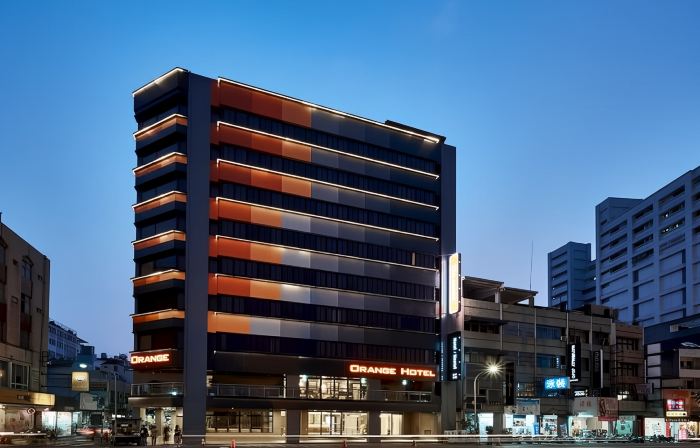 โรงแรมออเรนจ์ - เหวินหัว เจียอี้