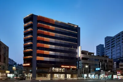 Orange Hotel Wenhua Отели рядом с достопримечательностью «Taiwan Hinoki Museum»