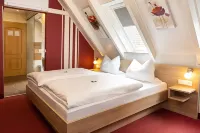 Hotel-Restaurant Straussen Hotels in Wemding
