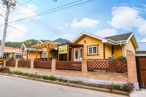 Boeun Songnisan Sujeong Pension Hotels in Boeun-gun