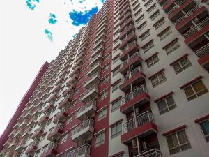 Comfortable Studio Apartment at Taman Melati near Universitas Indonesia