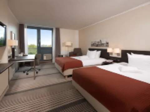 โรงแรมเลโอนาร์โด สนามบินฮันโนเฟอร์ โรงแรมในLangenhagen