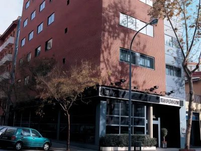 NH Barcelona Entenza فنادق في برشلونة