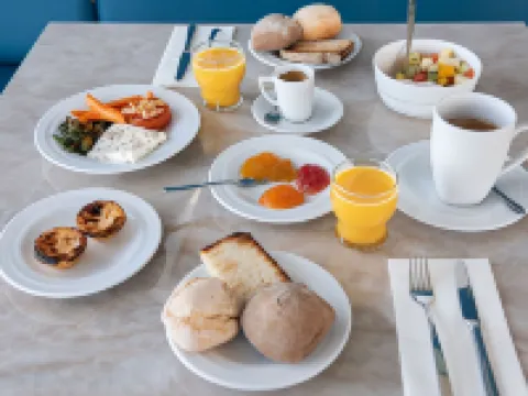 シネズ シー ビュー ホテル シネスのホテル