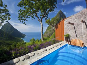 Ladera Resort