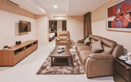 The Azana Hotel Airport Semarang Отели рядом с Аэропорт Ачмад Уани