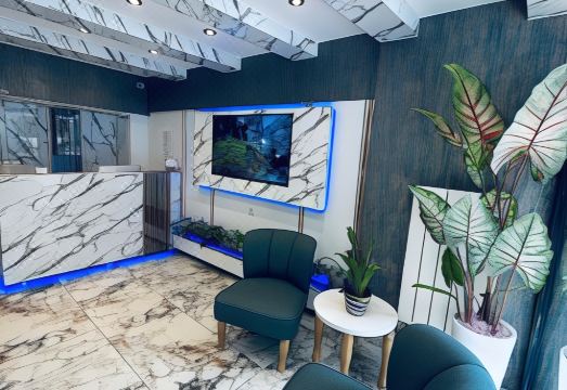 Havana Hotel Suites의 넓은 객실 인테리어