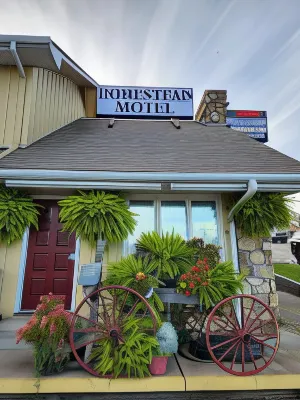 Homestead Motel