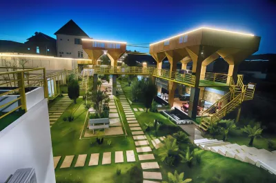 Hoa Mây Hotel Các khách sạn gần Trung tâm mua sắm Tân Hà