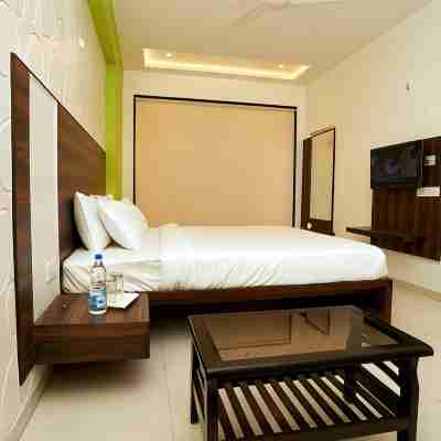 Hotel G-Square - Shirdi Rooms