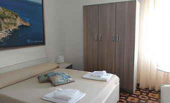 Hotel Rosy - Housity