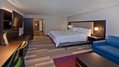 Holiday Inn Express & Suites ​GREEN RIVER​