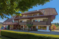 Hotel Restaurant Vinothek LAMM - Hotel LAMM KG