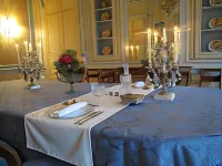 Château de Vaulogé Hôtels à : Solesmes