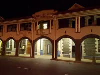 Royal Hotel Ladysmith Hotels in Ladysmith