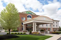 Holiday Inn Express & Suites Marion Hotels in Claridon Township