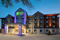 Holiday Inn Express & Suites Dallas Park Central Northeast