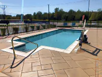 avid hotel TULSA SOUTH - MEDICAL DISTRICT by IHG - Pools