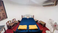 Cafe Elba Hotels in Kihim
