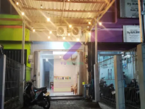 New Jasmine Guest House by Yurooms Hotels in Blitar