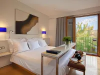 Petit Palace Hotel Tres Hotels near Placa Major