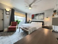 Barefoot Mailman Inn & Suites, Lantana, West Palm Beach, South Florida