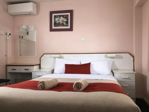 Bradman Motor Inn