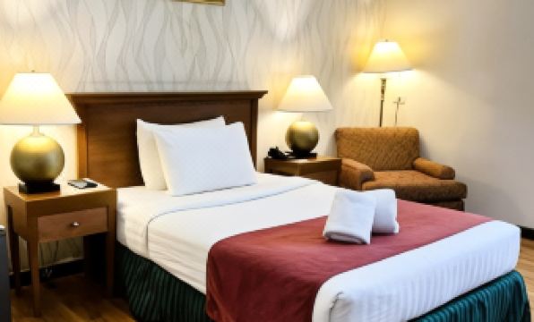 Royal Suites Condotel - Housity